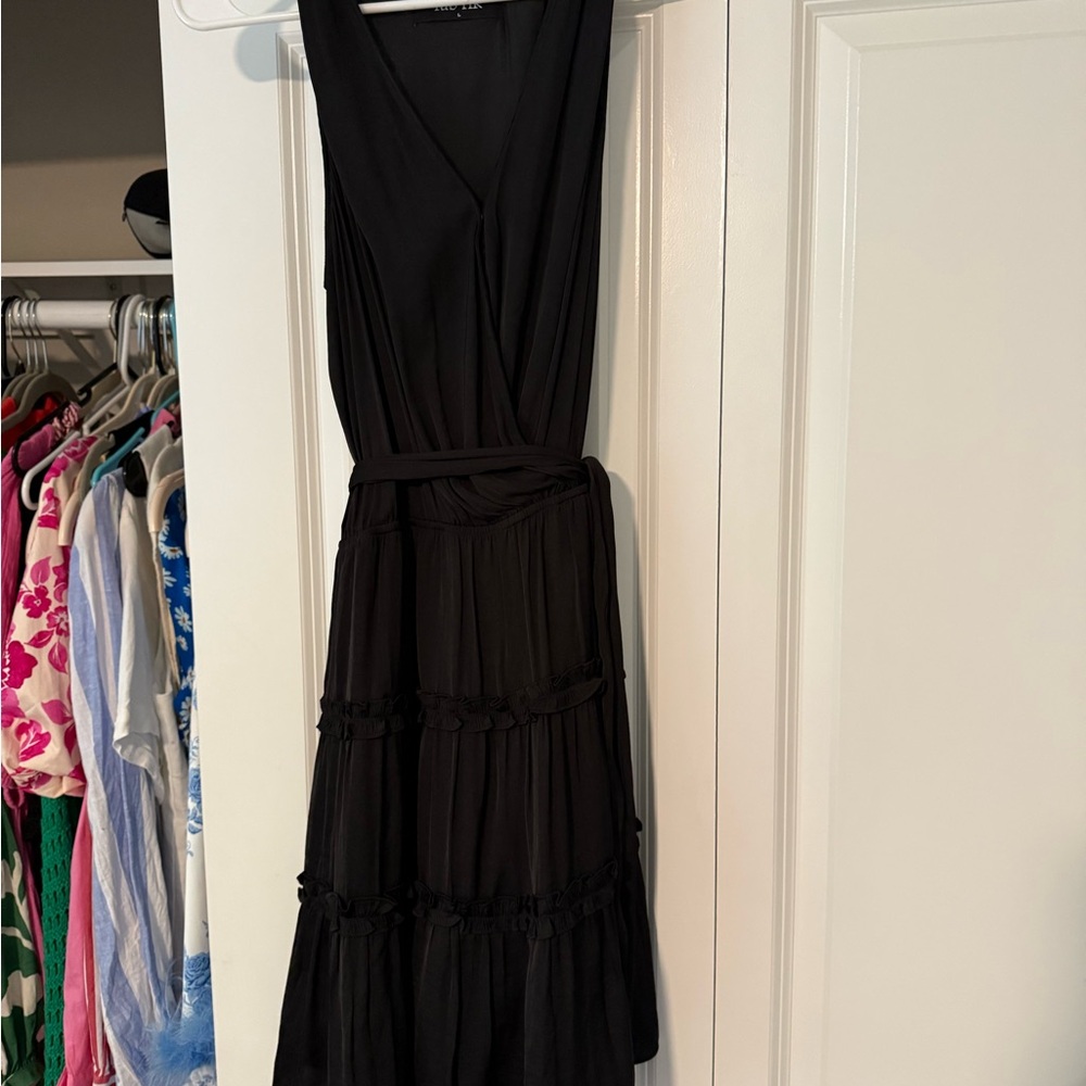 Elegant Black Sleeveless Dress